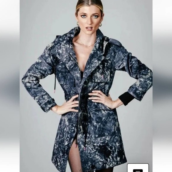 Avec Les Filles WaterResistant Utility Rain Anorak Camo Hooded Trench Coat M New